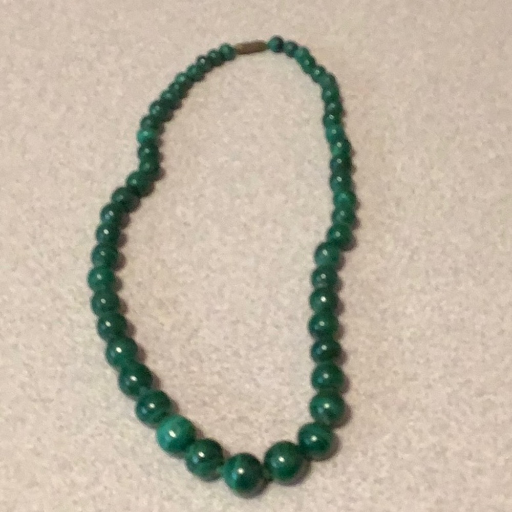 Elegant Green Malachite Beaded Necklace